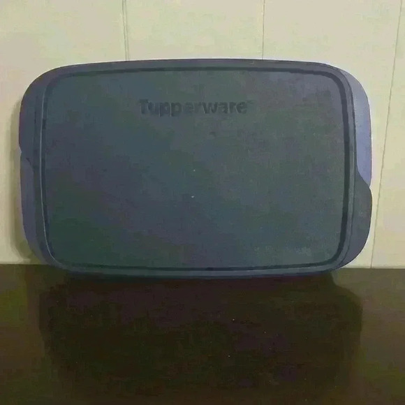 Tupperware Blue Lunch-It Container 7817B  and 7818B - Picture 1 of 7